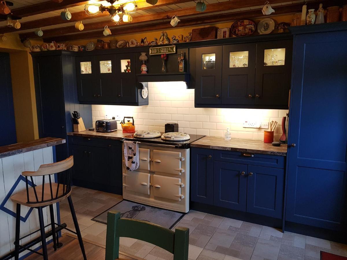 Traditional Irish Farmhouse Annascaul Экстерьер фото